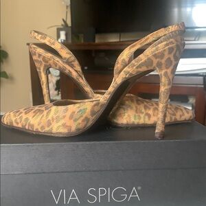 Via Spiga pointed heels pump animal print shoes